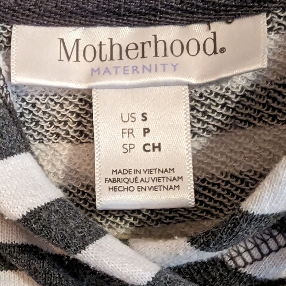 Motherhood Maternity Gray and White stripped hoodie, Front Pocket, Size Small - Picture 3 of 4